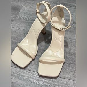 Zara Leather Ecru Heeled Sandals (37)